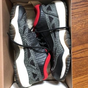 Air Jordan 11 Retro Low IE